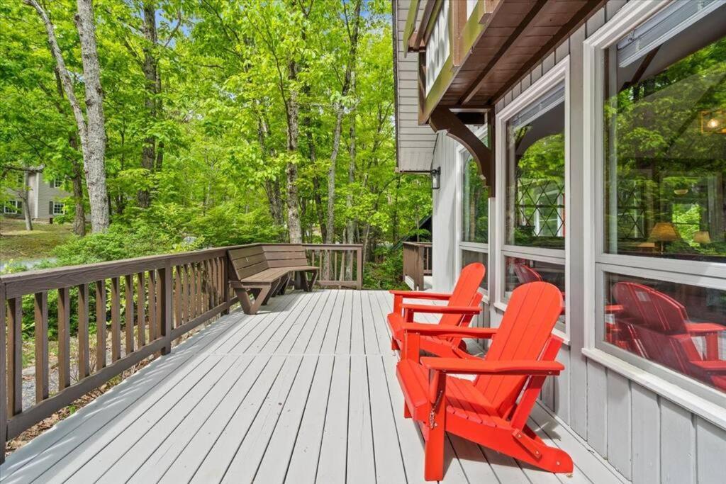 The Gingerbread House: 4 Bedroom Chalet, W/ Sunroom/Deck, Sleeps 12, Modern Amenities McGaheysville Exterior foto