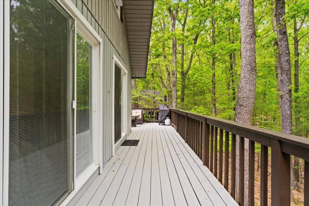 The Gingerbread House: 4 Bedroom Chalet, W/ Sunroom/Deck, Sleeps 12, Modern Amenities McGaheysville Exterior foto