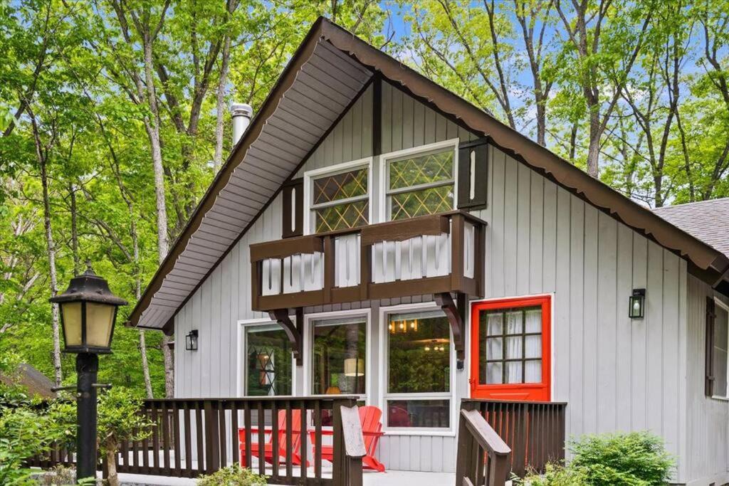 The Gingerbread House: 4 Bedroom Chalet, W/ Sunroom/Deck, Sleeps 12, Modern Amenities McGaheysville Exterior foto