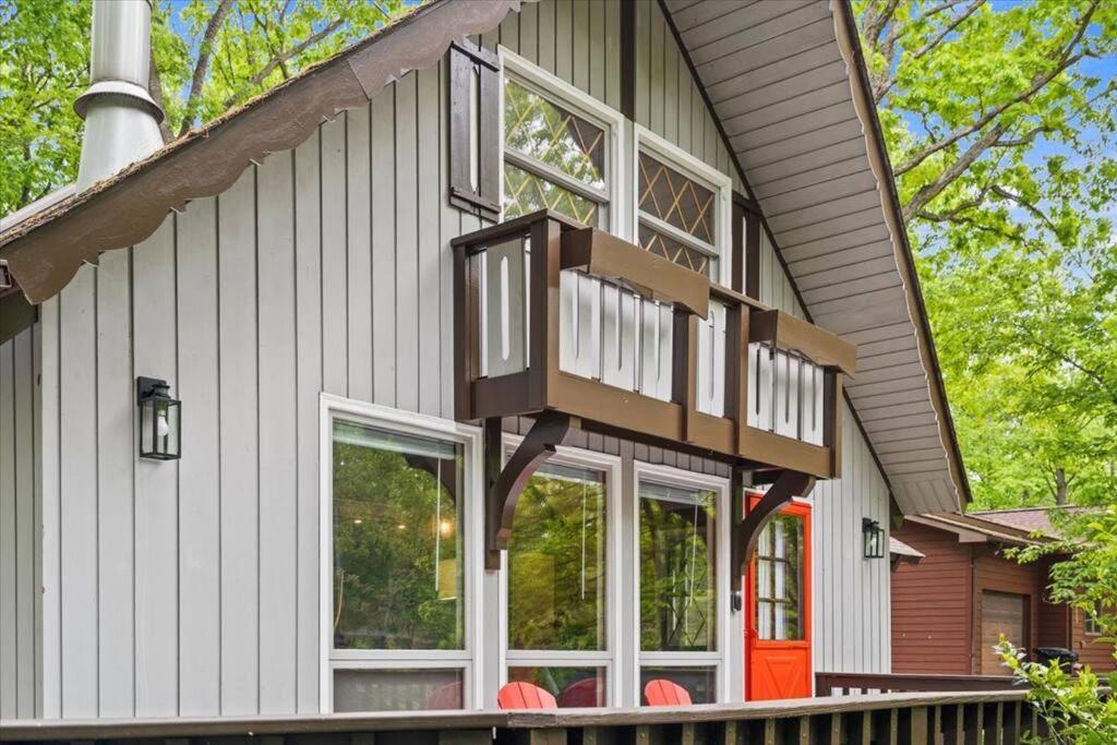 The Gingerbread House: 4 Bedroom Chalet, W/ Sunroom/Deck, Sleeps 12, Modern Amenities McGaheysville Exterior foto
