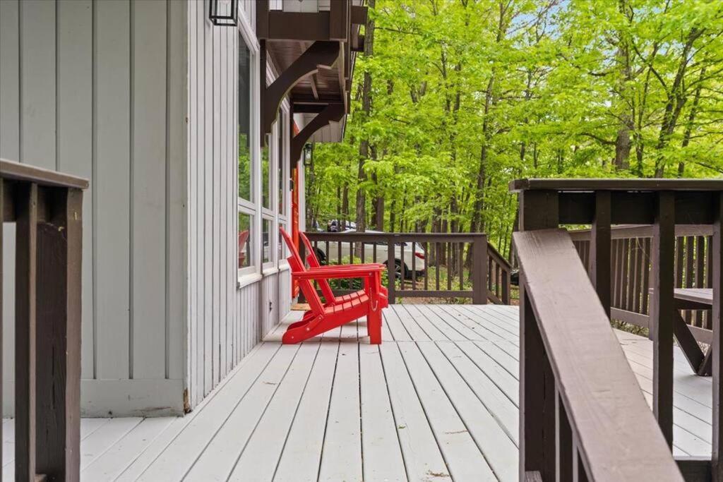 The Gingerbread House: 4 Bedroom Chalet, W/ Sunroom/Deck, Sleeps 12, Modern Amenities McGaheysville Exterior foto